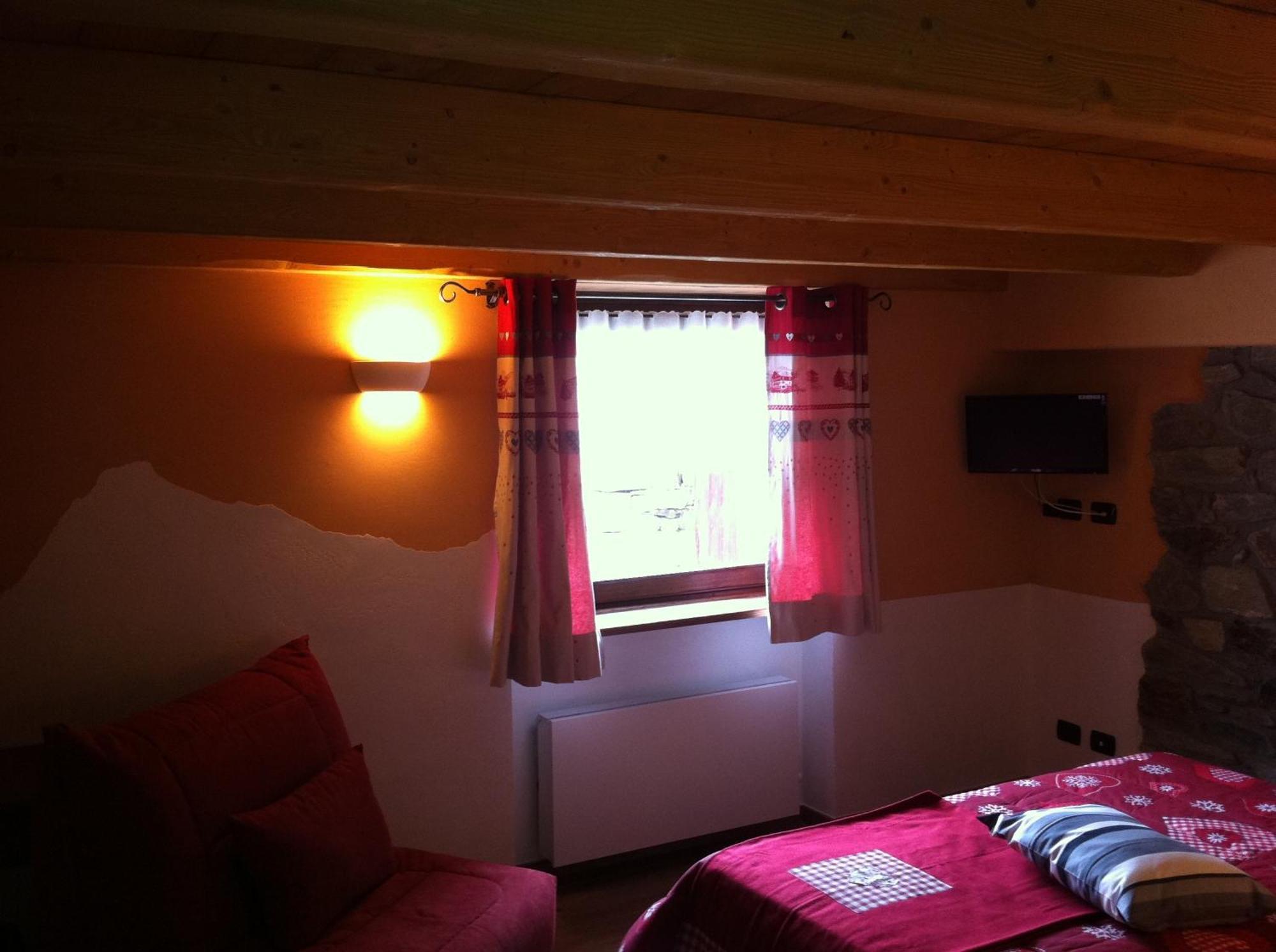 Alpe Rebelle Bed & Breakfast Bionaz Bagian luar foto