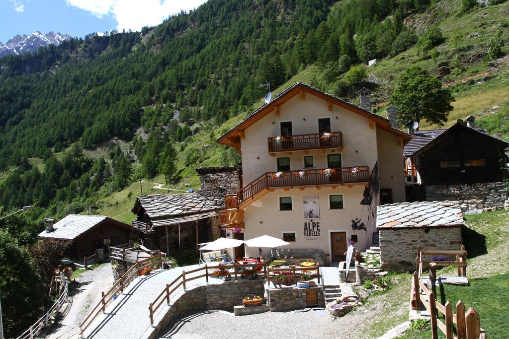 Alpe Rebelle Bed & Breakfast Bionaz Bagian luar foto