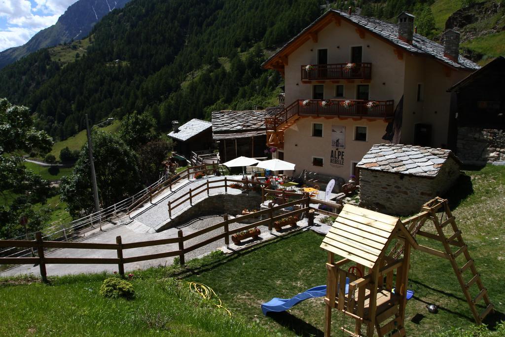 Alpe Rebelle Bed & Breakfast Bionaz Bagian luar foto