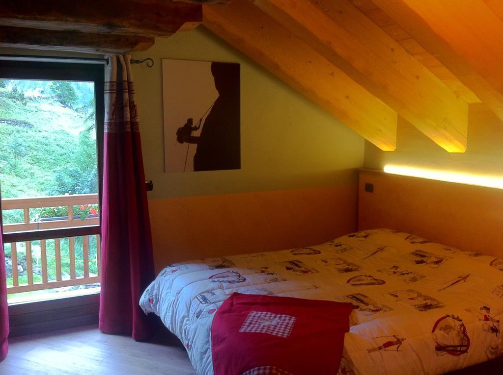 Alpe Rebelle Bed & Breakfast Bionaz Bagian luar foto