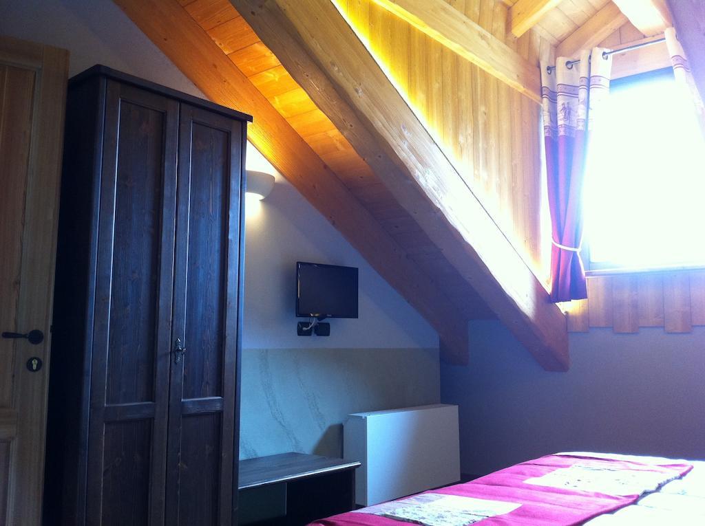 Alpe Rebelle Bed & Breakfast Bionaz Ruang foto