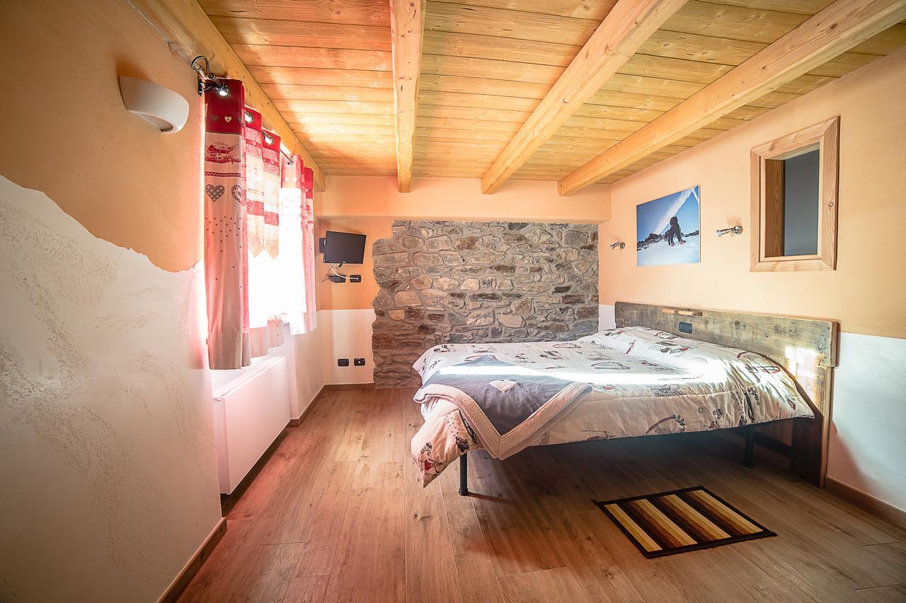 Alpe Rebelle Bed & Breakfast Bionaz Bagian luar foto